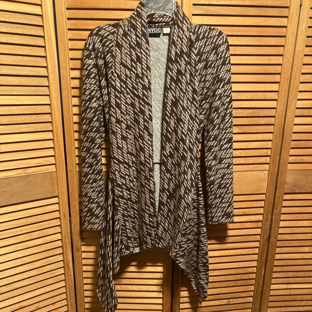 NYCC Brown & Grey Graphic Designs Asymmetrical Knit Shawl Collar Cardigan